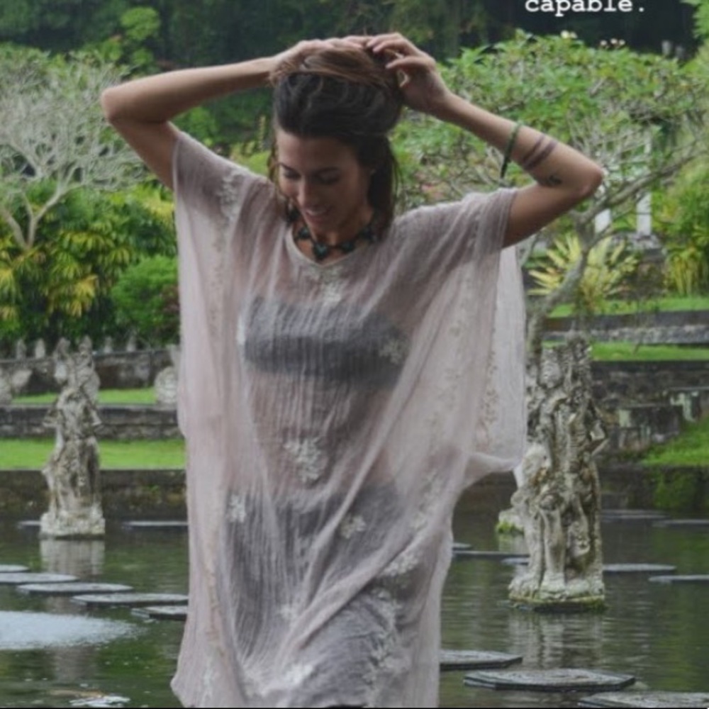 Meet your Posher, Iza